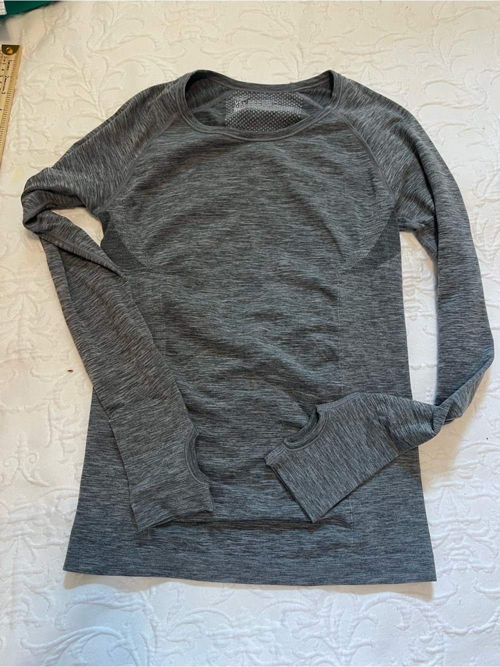Victoria's Secret VSX Sport Gray Long-Sleeve Active Tee with Thumbholes size S